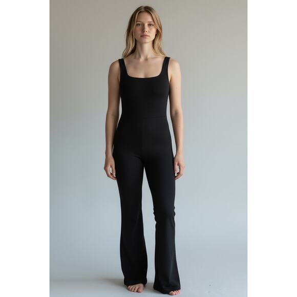 Women’s Sleeveless Fared Jumpsuit Black Athleisure Goth Yoga Workout Small - Picture 1 of 7
